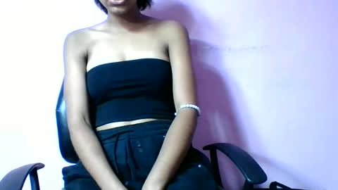 Snapshot of francia333068 chatting on 06/07/26, 05:38 francia333068 online show from 06/07/26, 05:38
