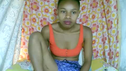 Snapshot of franciefrancie chatting on 11/04/25, 06:56 francilla online show from 11/04/25, 06:56