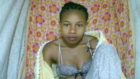 Snapshot of franciefrancie chatting on 11/09/25, 05:06 francilla online show from 11/09/25, 05:06