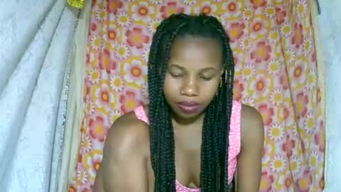 Snapshot of franciefrancie chatting on 11/16/25, 02:11 francilla online show from 11/16/25, 02:11