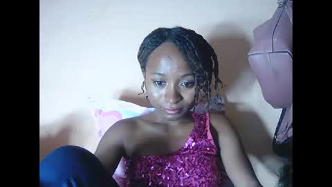 Snapshot of francine925426 chatting on 10/18/25, 05:46 francine925426 online show from 10/18/25, 05:46