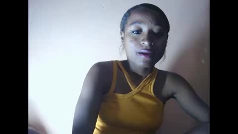 Snapshot of francine925426 chatting on 11/04/25, 07:07 francine925426 online show from 11/04/25, 07:07