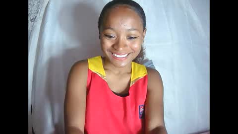 Snapshot of francine925426 chatting on 11/21/25, 07:51 francine925426 online show from 11/21/25, 07:51