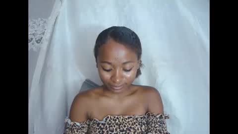 Snapshot of francine925426 chatting on 12/01/25, 10:31 francine925426 online show from 12/01/25, 10:31