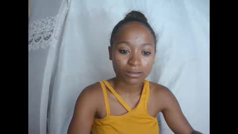 Snapshot of francine925426 chatting on 12/02/25, 09:14 francine925426 online show from 12/02/25, 09:14