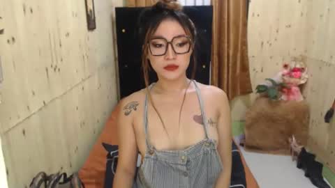 Snapshot of francinehotter chatting on 11/13/25, 09:19 francinehotter online show from 11/13/25, 09:19