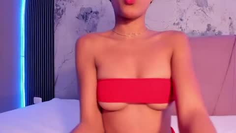Laura online show from 07/23/26, 08:07
