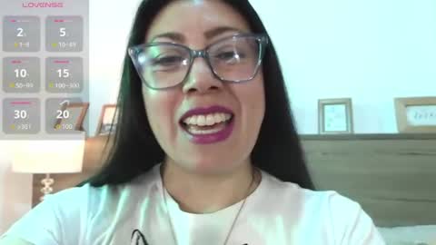 Snapshot of francisca_vera chatting on 06/16/26, 06:54 francisca_vera online show from 06/16/26, 06:54
