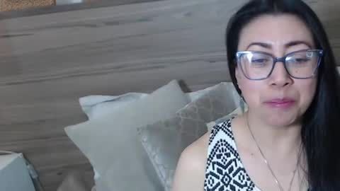 Snapshot of francisca_vera chatting on 06/30/26, 07:59 francisca_vera online show from 06/30/26, 07:59