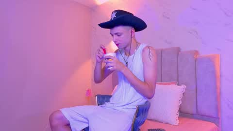 Snapshot of franco_boys chatting on 10/22/25, 03:07 Franco online show from 10/22/25, 03:07