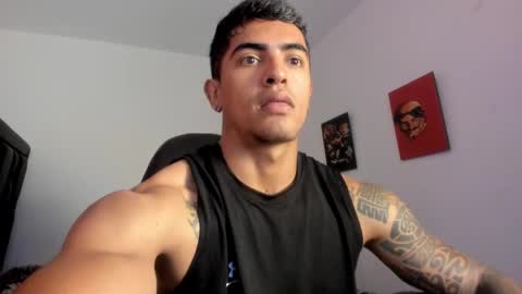 Snapshot of franco_ruiz_ chatting on 09/17/25, 02:52 franco online show from 09/17/25, 02:52