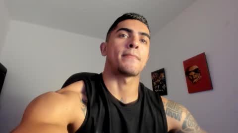 Snapshot of franco_ruiz_ chatting on 11/14/25, 11:57 franco online show from 11/14/25, 11:57