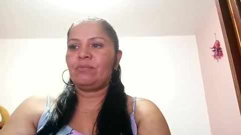 Snapshot of francy_froz chatting on 02/21/25, 01:33 francy froz online show from 02/21/25, 01:33