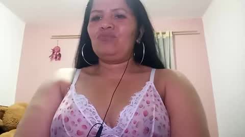 Snapshot of francy_froz chatting on 03/01/25, 03:43 francy froz online show from 03/01/25, 03:43