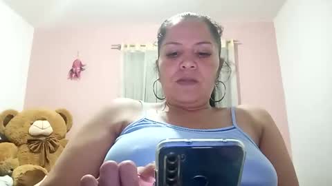 Snapshot of francy_froz chatting on 03/12/25, 01:25 francy froz online show from 03/12/25, 01:25
