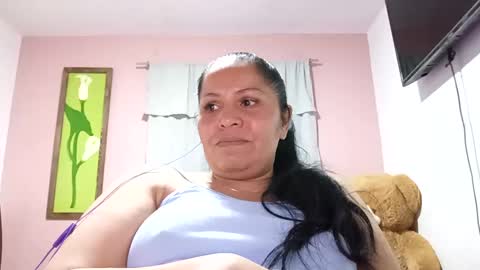 Snapshot of francy_froz chatting on 09/25/25, 04:05 francy froz online show from 09/25/25, 04:05