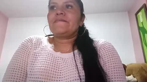 Snapshot of francy_froz chatting on 10/21/25, 02:23 francy froz online show from 10/21/25, 02:23