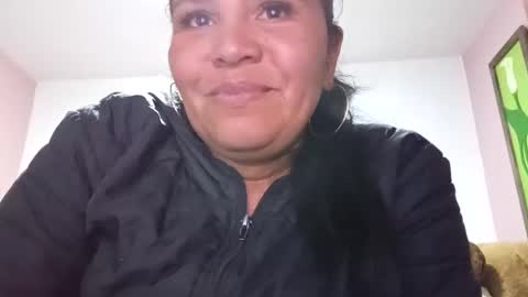 Snapshot of francy_froz chatting on 10/25/25, 02:52 francy froz online show from 10/25/25, 02:52