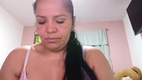 Snapshot of francy_froz chatting on 11/17/25, 03:01 francy froz online show from 11/17/25, 03:01