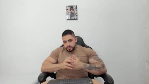 frank_foxx1 online show from 11/27/25, 02:57