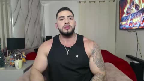 frank_foxx1 online show from 12/16/25, 02:49