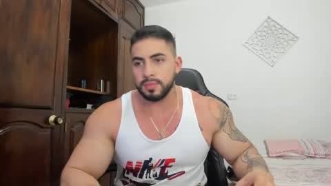 frank_foxx1 online show from 06/26/26, 04:39