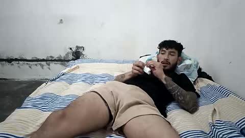 Snapshot of frankdanielsmolano chatting on 05/01/26, 02:38 frankdanielsmolano online show from 05/01/26, 02:38
