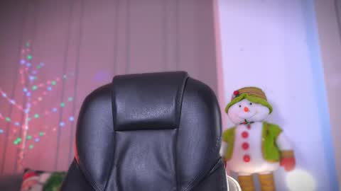 Frank Farrell. Hey remember to give me a thumbs up Ty online show from 12/03/25, 07:01