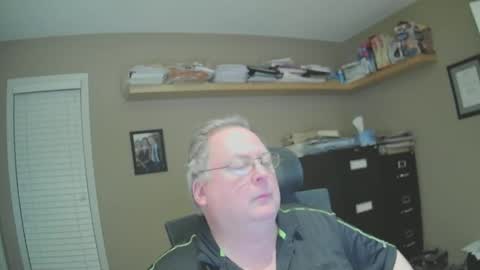 Snapshot of frankie6207 chatting on 01/03/25, 08:43 frankie6207 online show from 01/03/25, 08:43