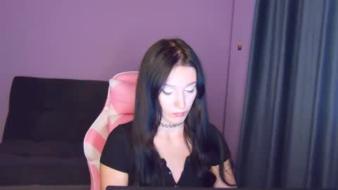nora online show from 09/10/25, 01:49