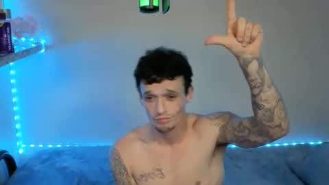 Snapshot of frankoafterdark chatting on 09/16/25, 01:39 Franco online show from 09/16/25, 01:39