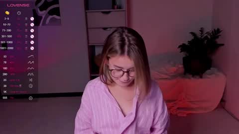 Snapshot of frannpalmer chatting on 10/20/25, 05:46 Frann online show from 10/20/25, 05:46