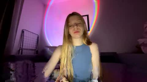 Snapshot of franny_fresh chatting on 03/06/26, 05:09 franny_fresh online show from 03/06/26, 05:09