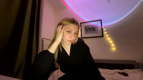 Snapshot of franny_fresh chatting on 03/16/26, 05:28 franny_fresh online show from 03/16/26, 05:28