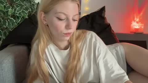 franny_fresh online show from 07/18/26, 08:18