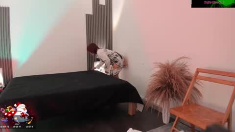 Snapshot of fransheskarossi chatting on 12/02/25, 01:39 Fransheska online show from 12/02/25, 01:39