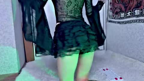 mistress Bastet and  mintcola online show from 10/31/25, 06:14