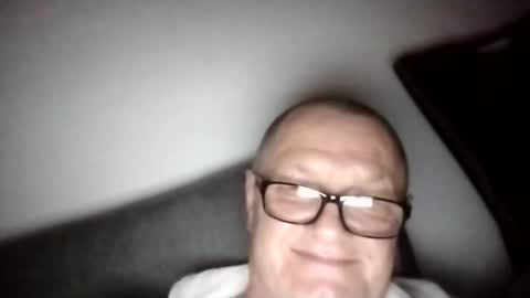 Wolfi online show from 02/19/25, 06:21