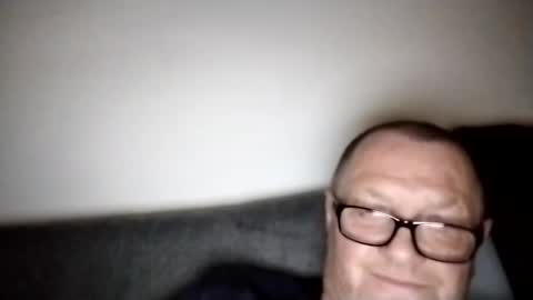 Wolfi online show from 02/25/25, 07:42