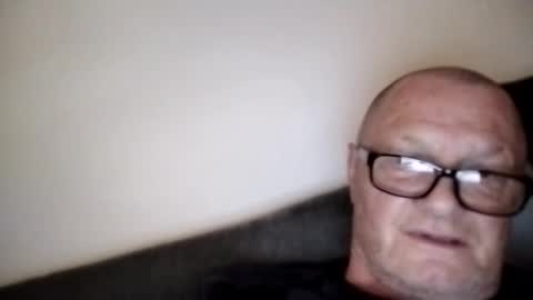 Wolfi online show from 03/12/25, 07:02