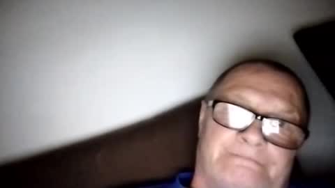 Wolfi online show from 10/09/25, 01:42