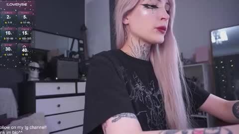 Asya UwU   online show from 09/18/25, 07:38