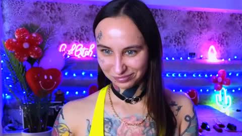 Freak online show from 02/14/25, 09:34