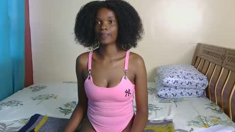 Nessa-Independent model online show from 01/03/25, 12:41