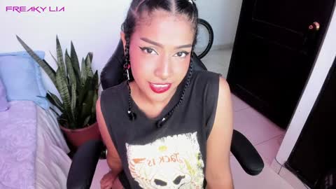 Lia Gomez online show from 01/25/25, 10:39