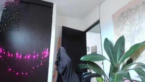 Lia Gomez online show from 05/25/26, 02:34