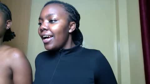 Snapshot of freaky_lyne chatting on 06/11/26, 12:32 Lyne online show from 06/11/26, 12:32