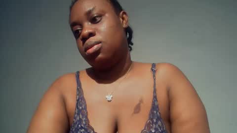 Snapshot of freaky_slut5 chatting on 12/21/25, 04:08 freaky slut5 online show from 12/21/25, 04:08
