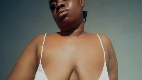 Snapshot of freaky_slut5 chatting on 01/08/26, 04:04 freaky slut5 online show from 01/08/26, 04:04