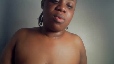 Snapshot of freaky_slut5 chatting on 01/11/26, 04:45 freaky slut5 online show from 01/11/26, 04:45